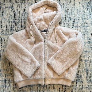 Zara Faux Fur Jacket in Cream sz L